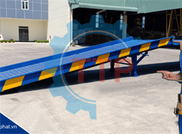 CẦU DẪN LÊN CONTAINER