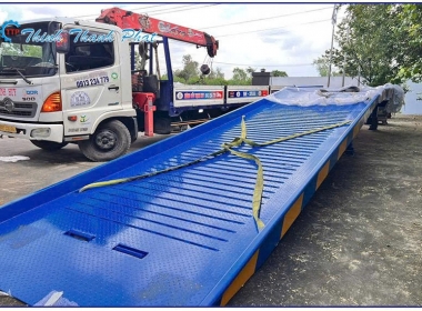 CẦU XE NÂNG ĐÓNG RÚT HÀNG TỪ CONTAINER DÀI 12.5m