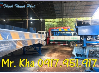 CẦU CHO XE NÂNG RÚT HÀNG TỪ CONTAINER
